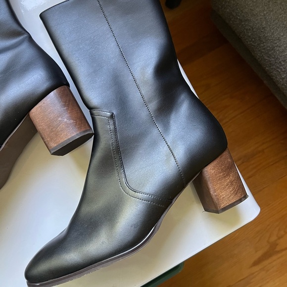Bhava Lauren Wood Heel Boot Size 41 - Picture 3 of 10